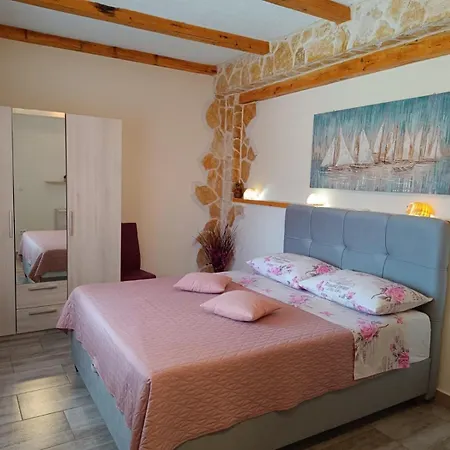 Apartment Aura Seget Vranjica